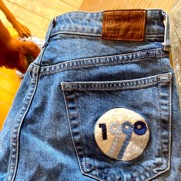 Lucky brand straight leg  jeans with 1990 patch - Picture 3 of 4